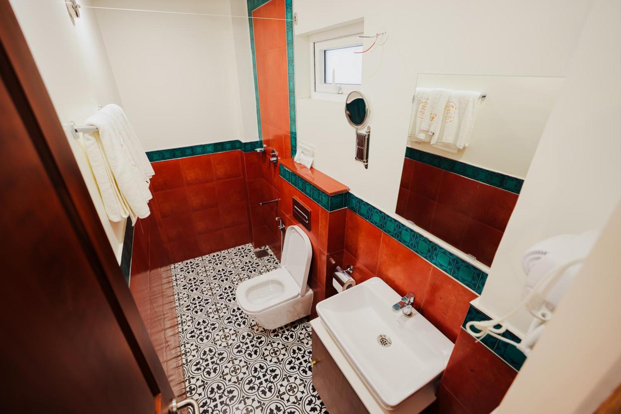 The Lilly'S Stories Hotel Fort Kochi Exterior photo