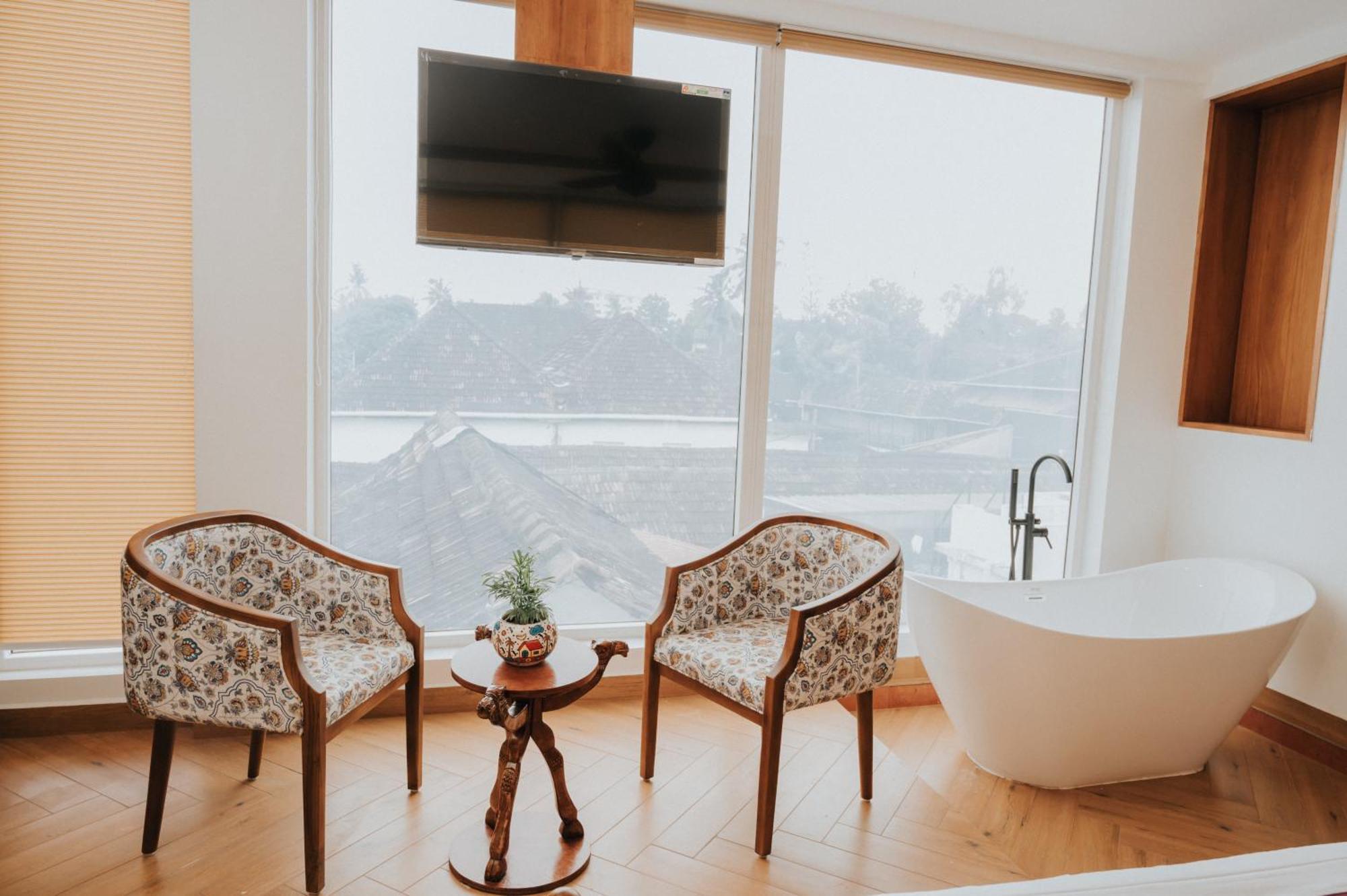 The Lilly'S Stories Hotel Fort Kochi Exterior photo